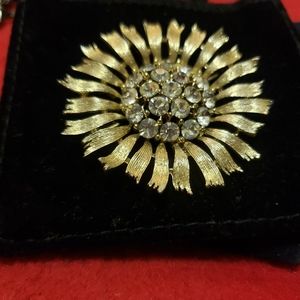 Vintage 1950'S Listner Signed Sunflower Brooch -Excellant pre-luved Condition